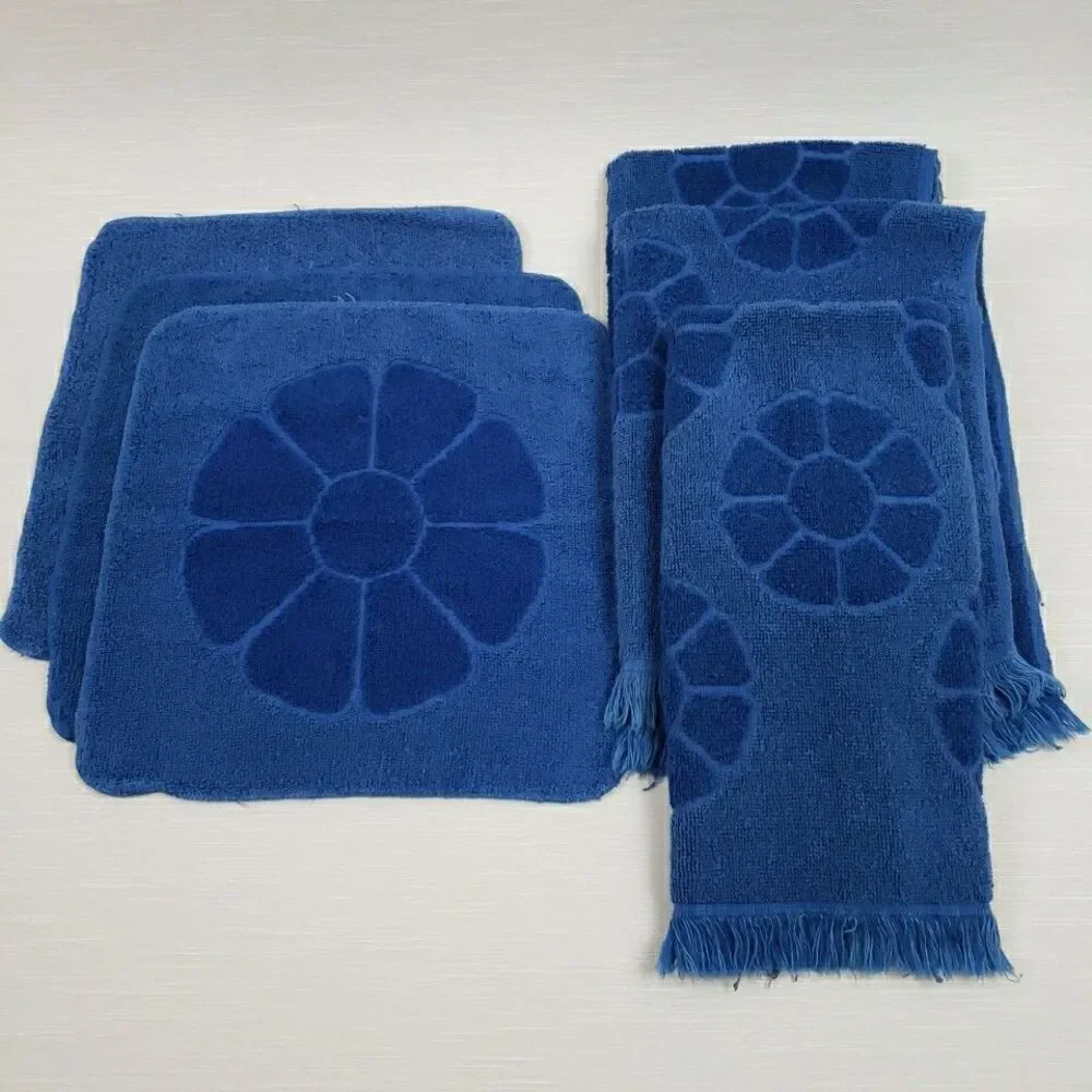 Surety Deluxe 3 Hand Towel 3 wash cloth Navy Blue Daisy Fringe Groovy Vintage